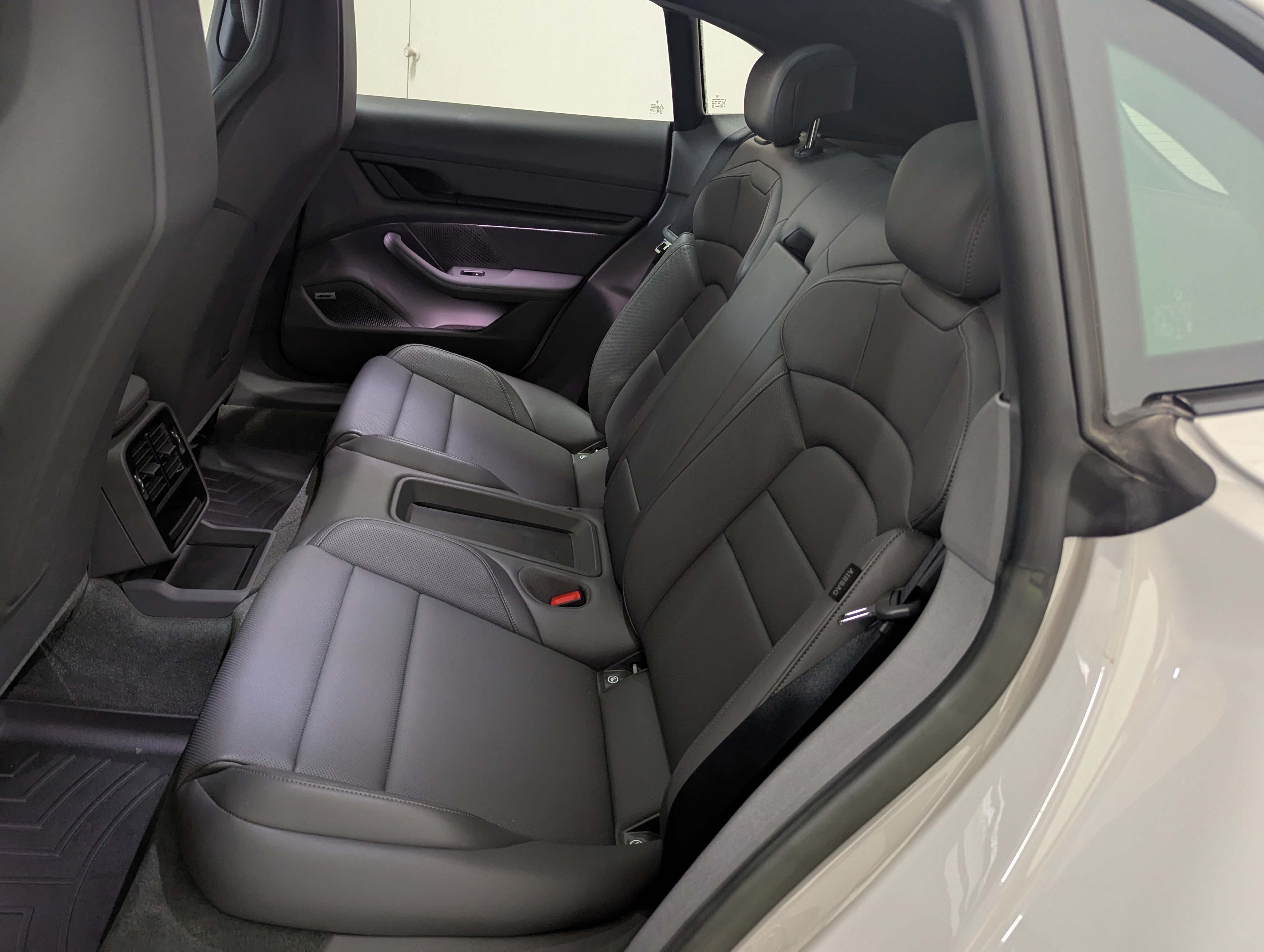 2022 Porsche Taycan 4 Cross Turismo 8