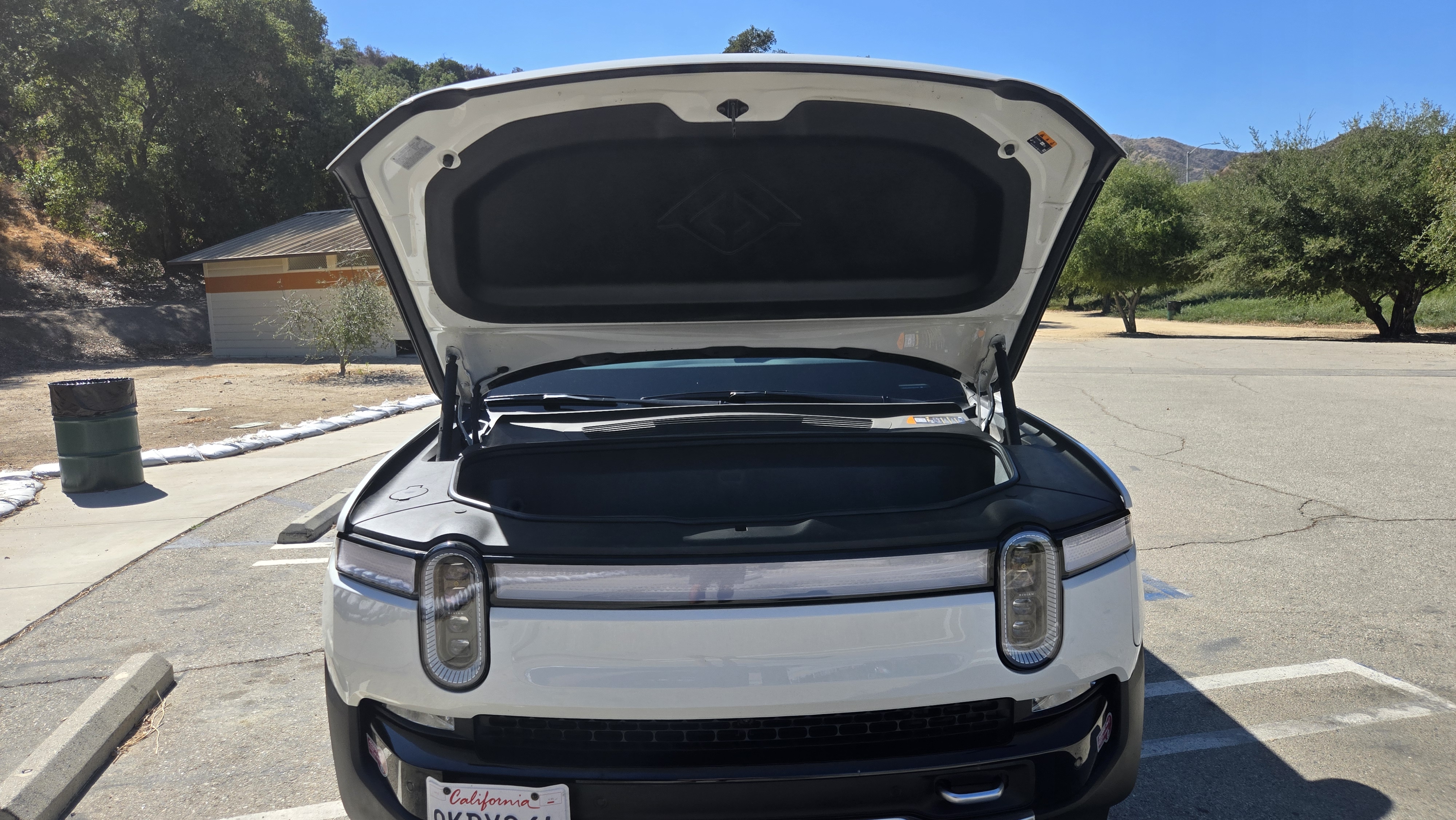 1 2023 Rivian R1S Adventure Quad Motor – 21” Wheels – $10k+ Upgrades 12