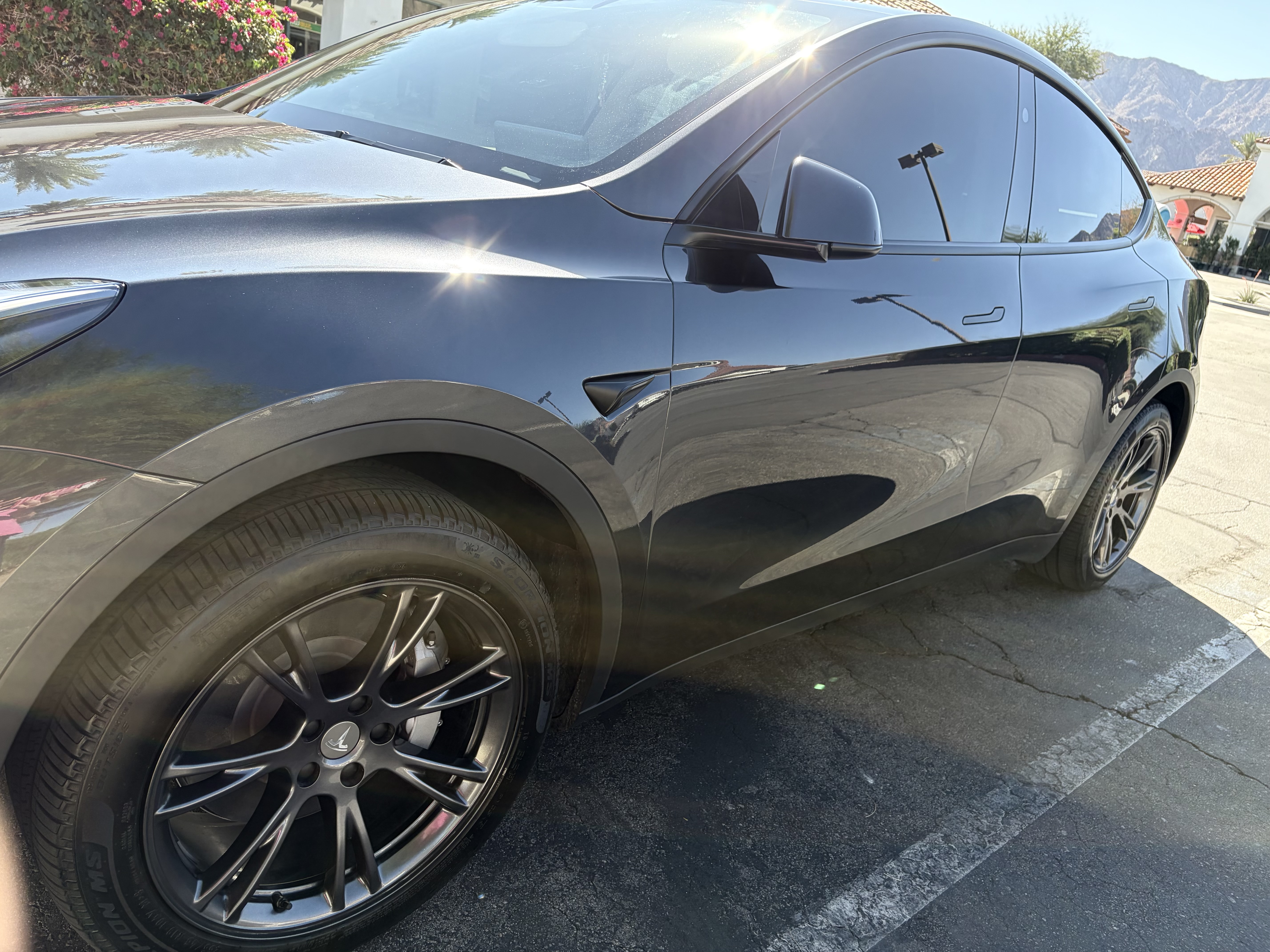 2025 Tesla Model Y 2