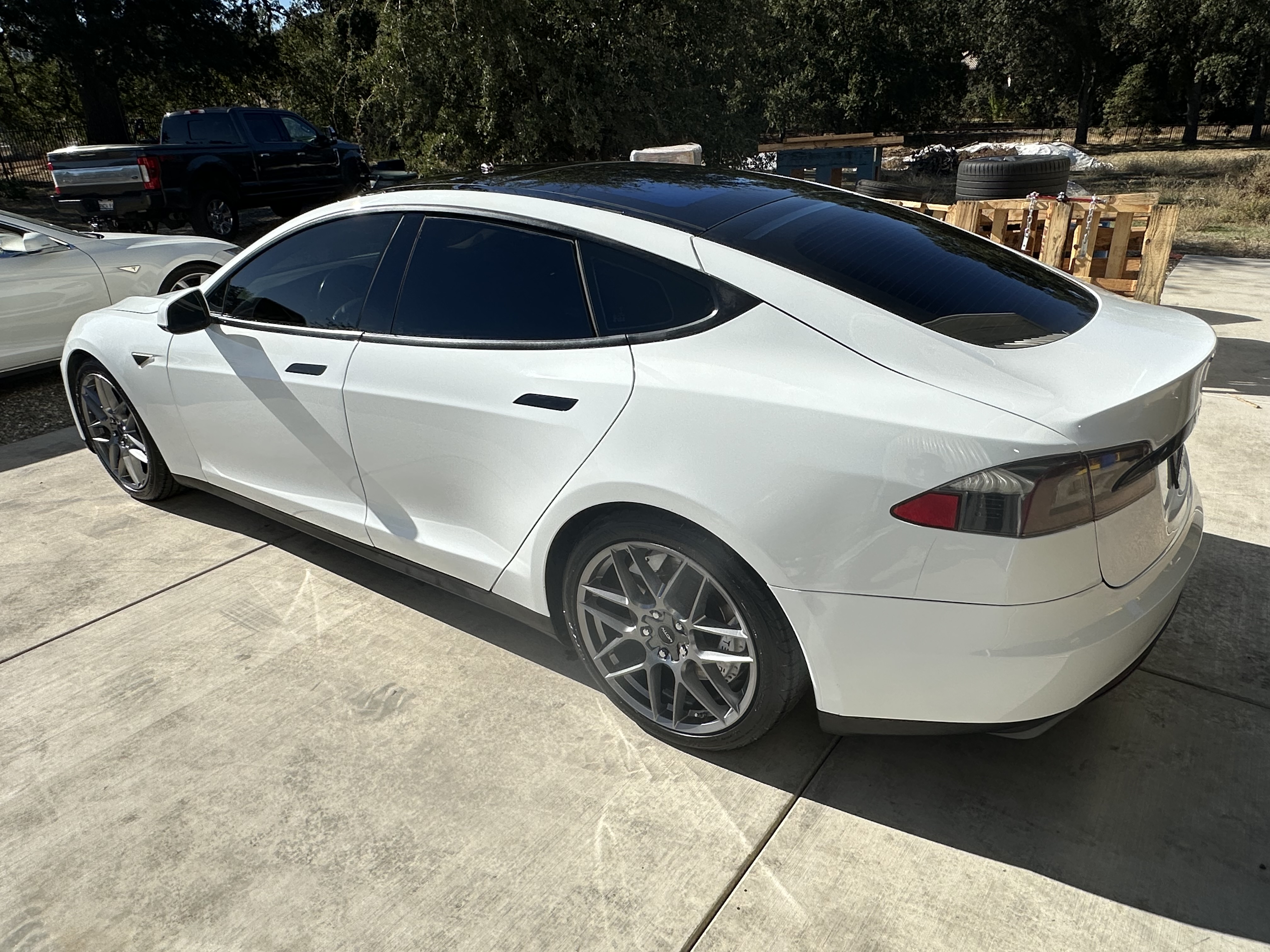 Tesla Model S 7