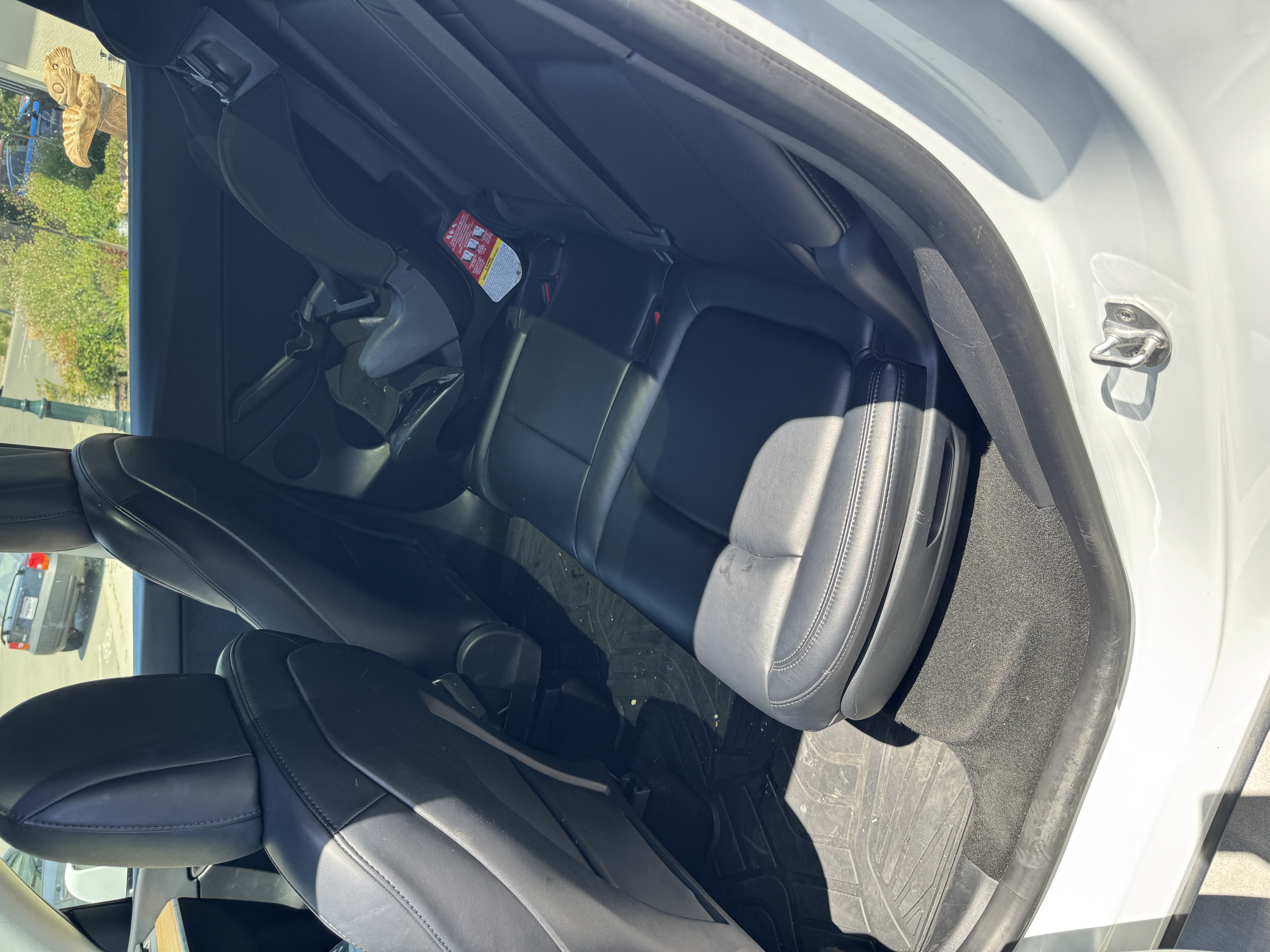 Tesla model Y 2