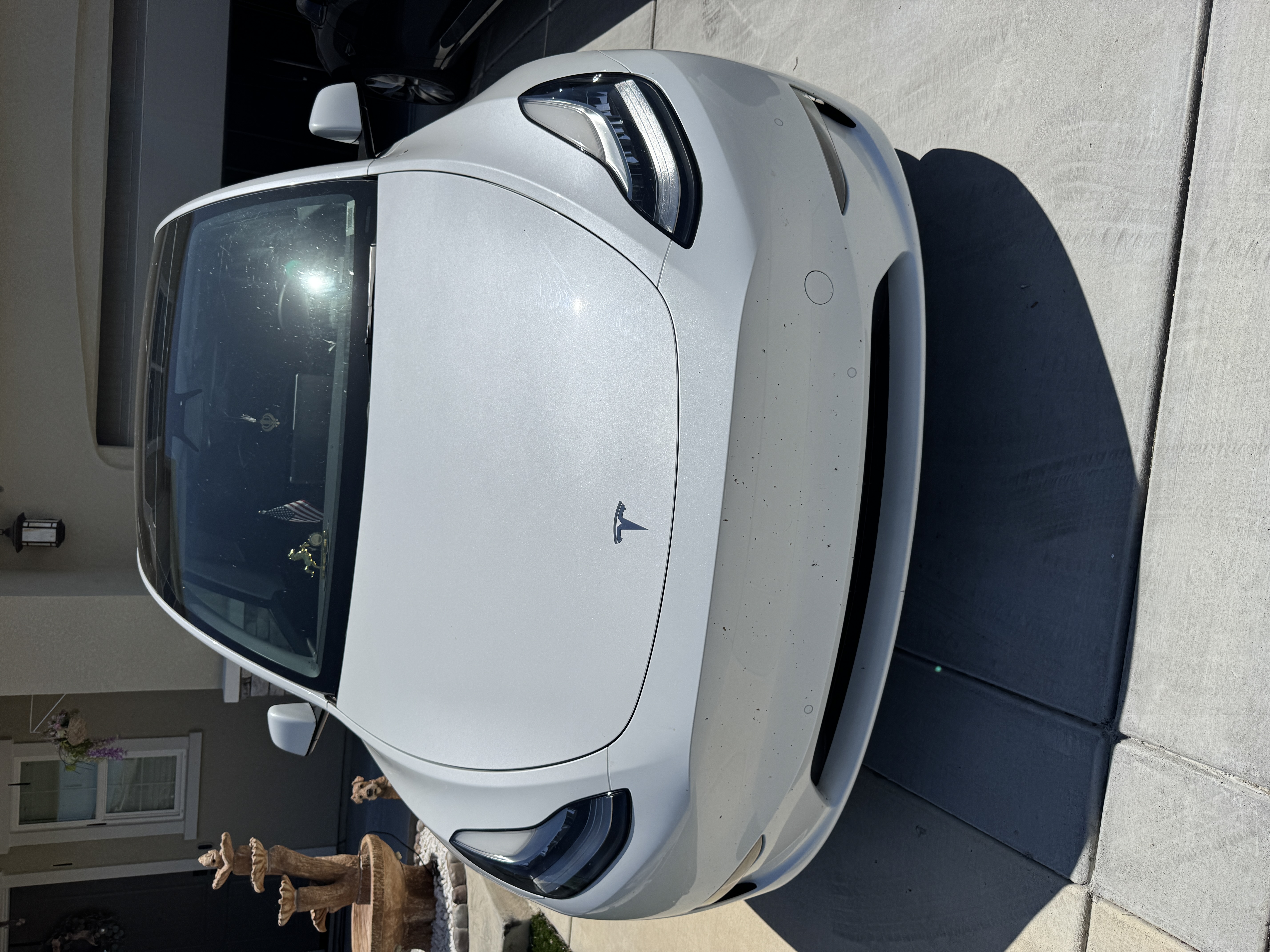 Tesla model Y 5