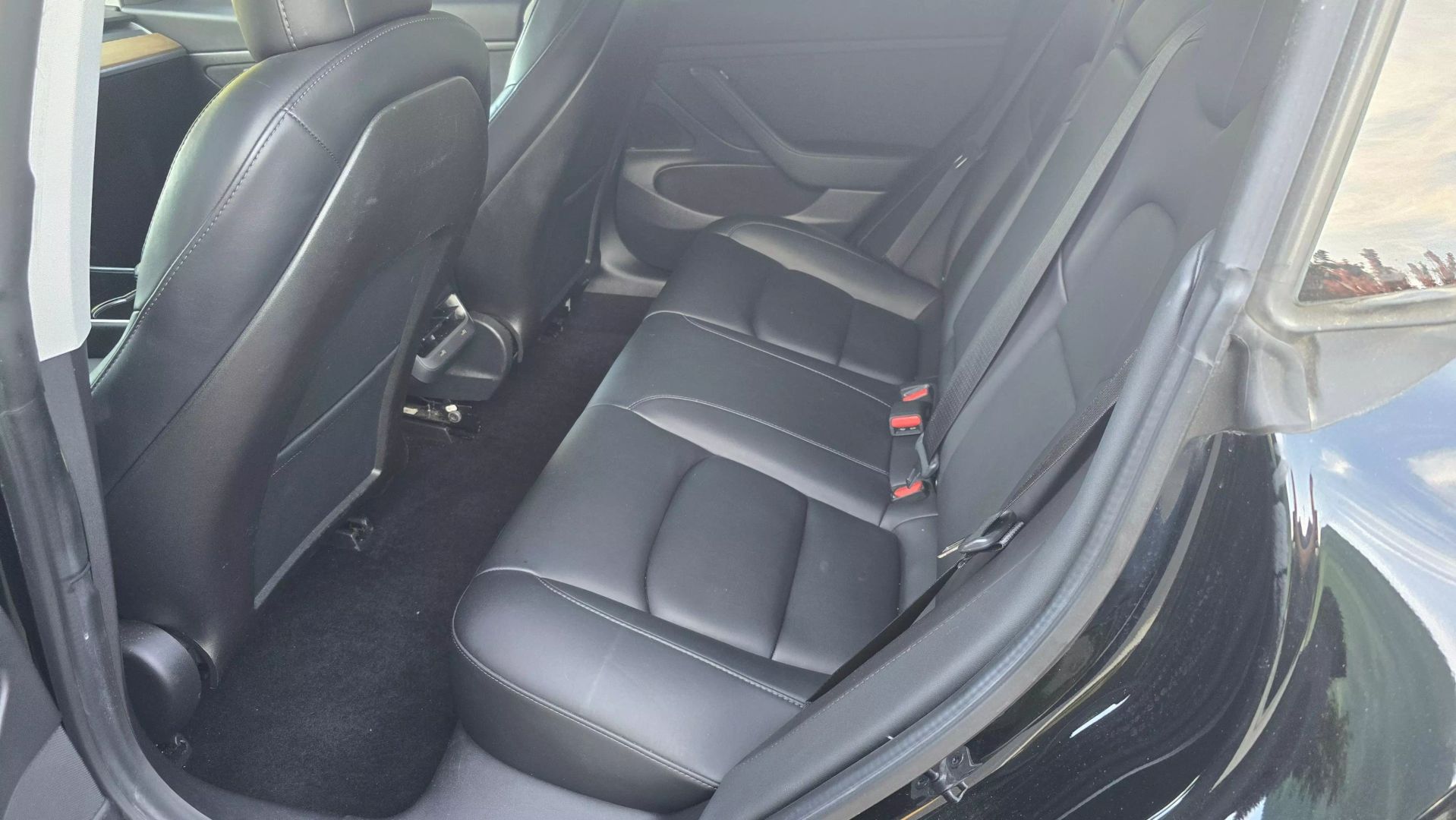 Tesla Model 3 6