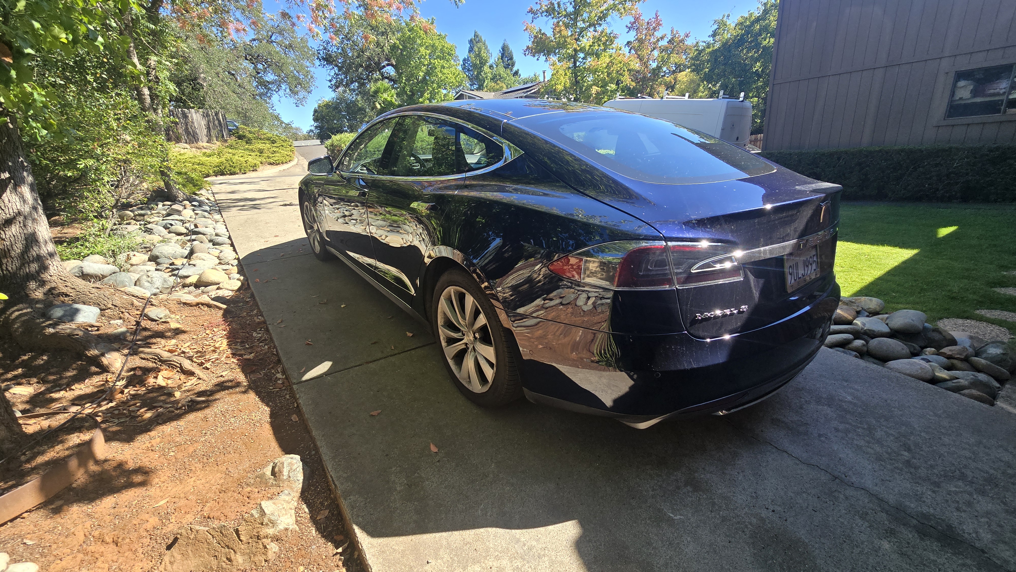 2014 Tesla S 85 - Free Unlimited Supercharging + MCU2 8