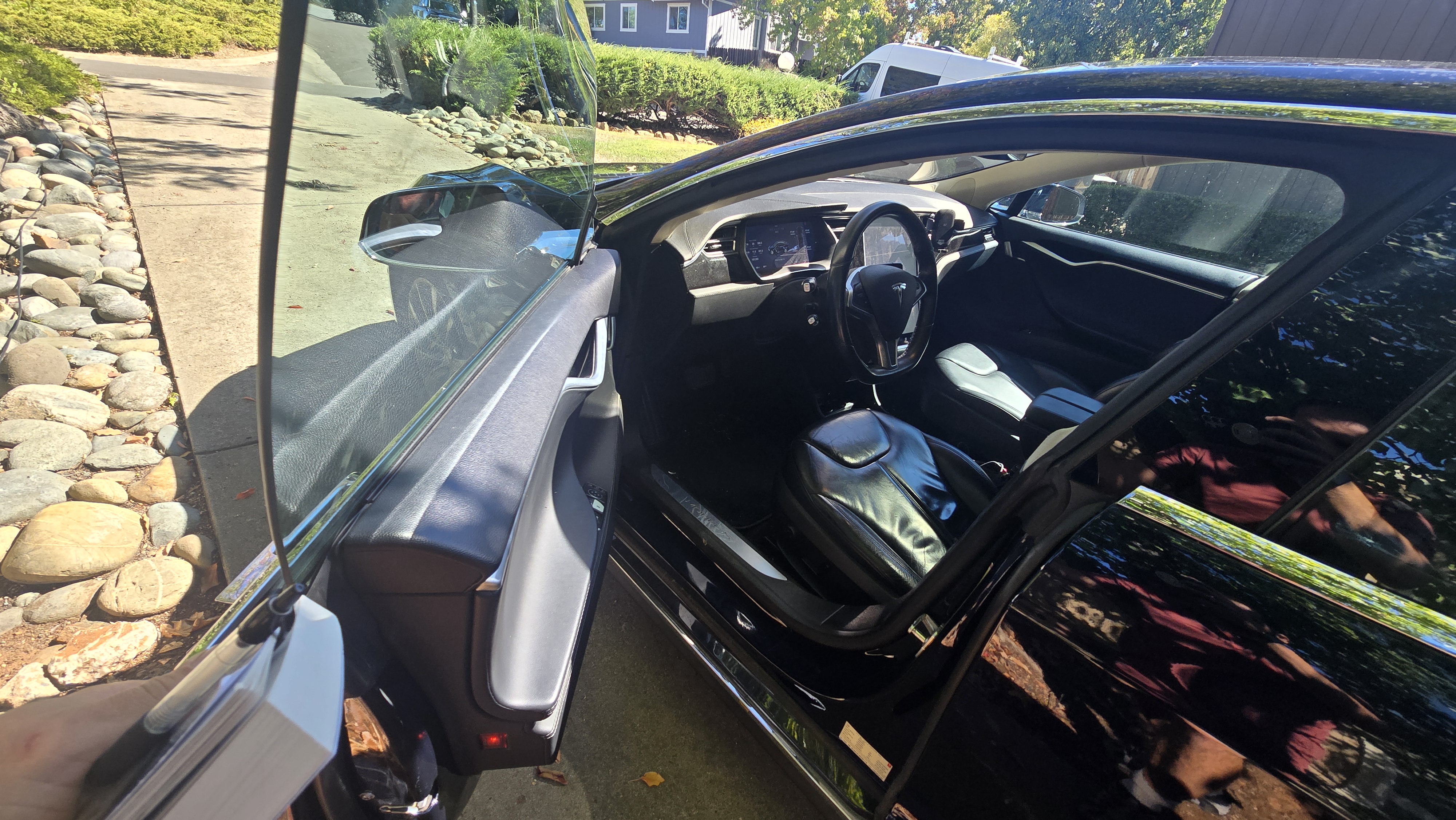 2014 Tesla S 85 - Free Unlimited Supercharging + MCU2 2