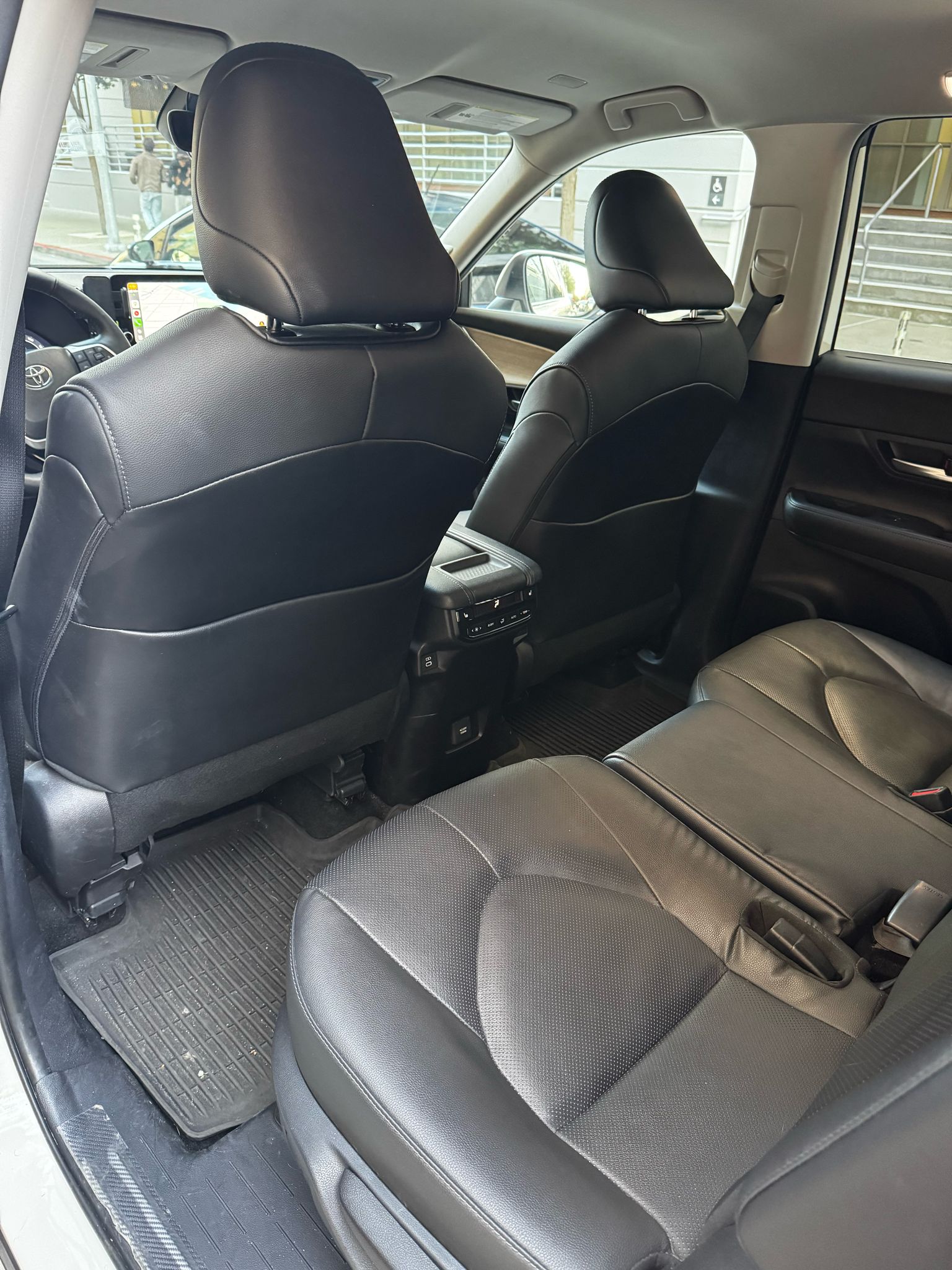 Toyota Grand Highlander 6