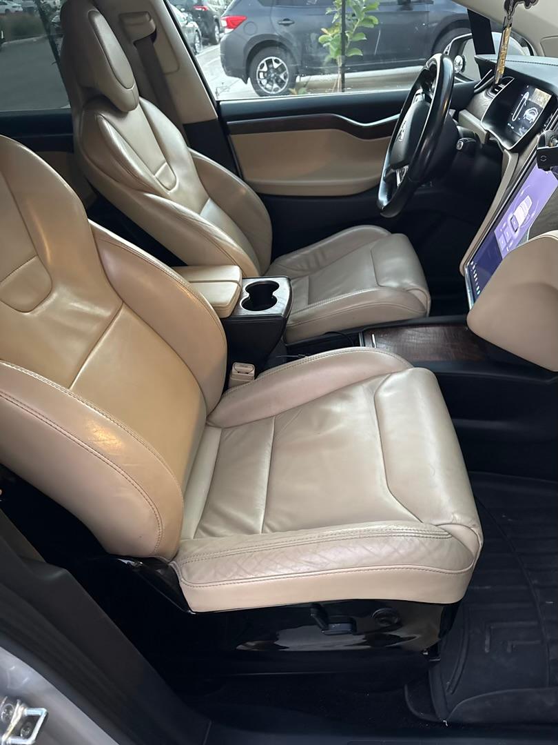 Tesla model X 75 D Free super charging 10