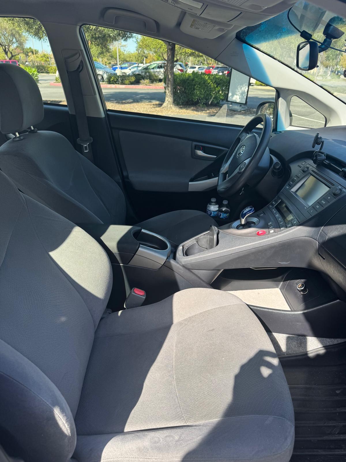 TOYOTA PRIUS 9