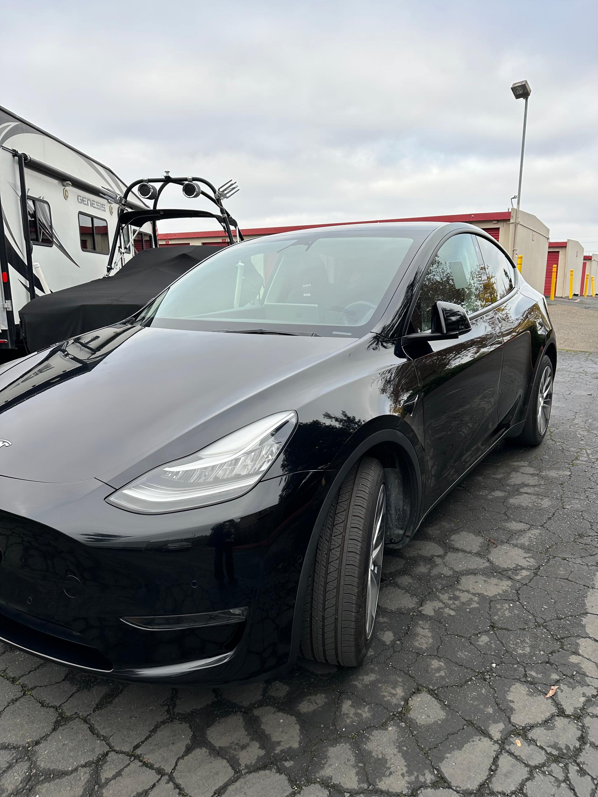 2022 Tesla Model Y LR, AWD, Clean Title 2