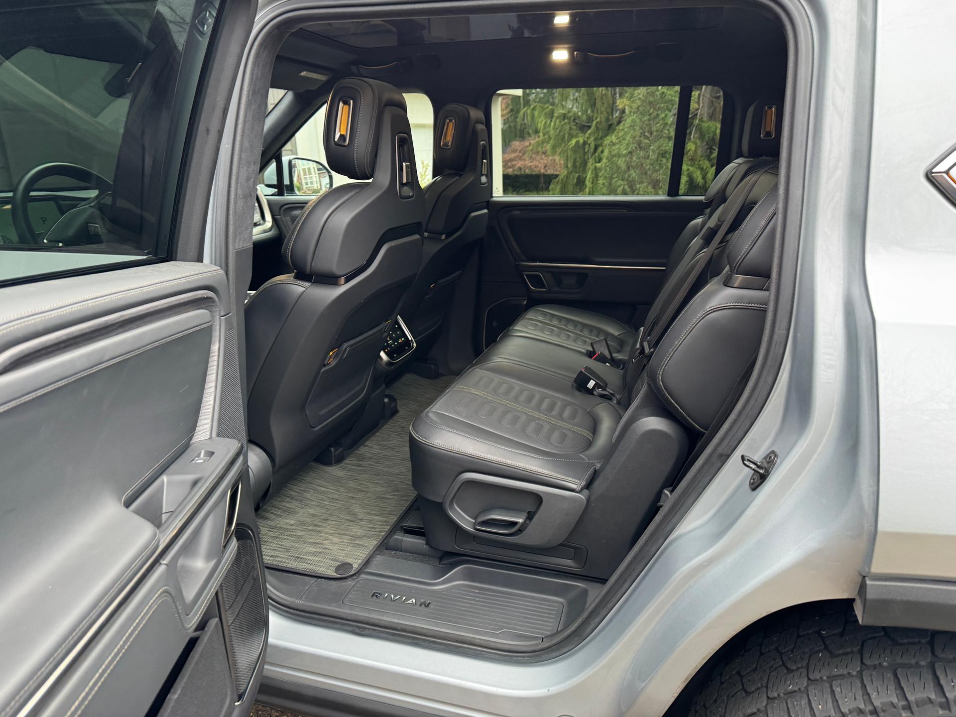 2024 Rivian R1S Adventure Performance Dual Max 10