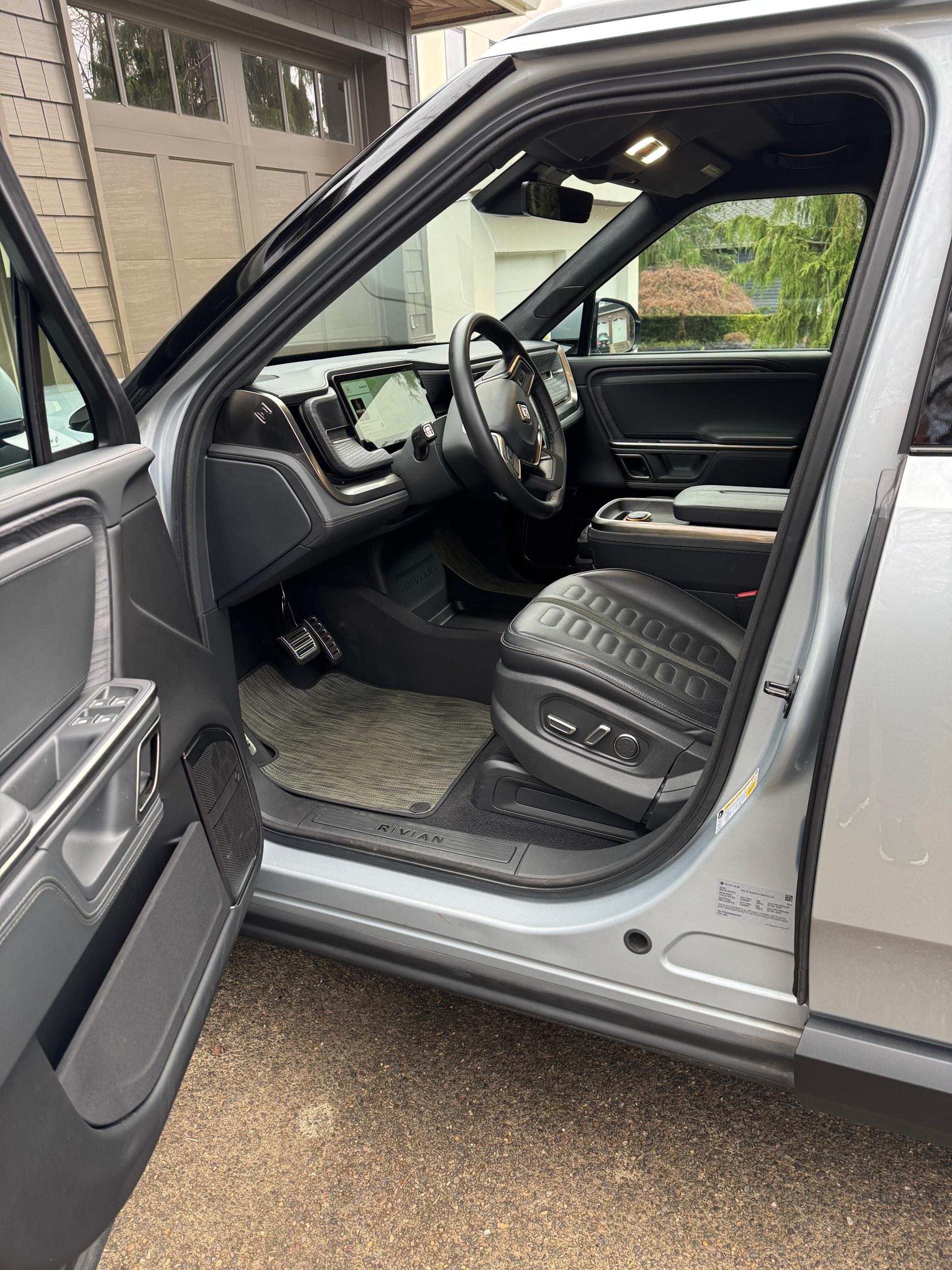 2024 Rivian R1S Adventure Performance Dual Max 12