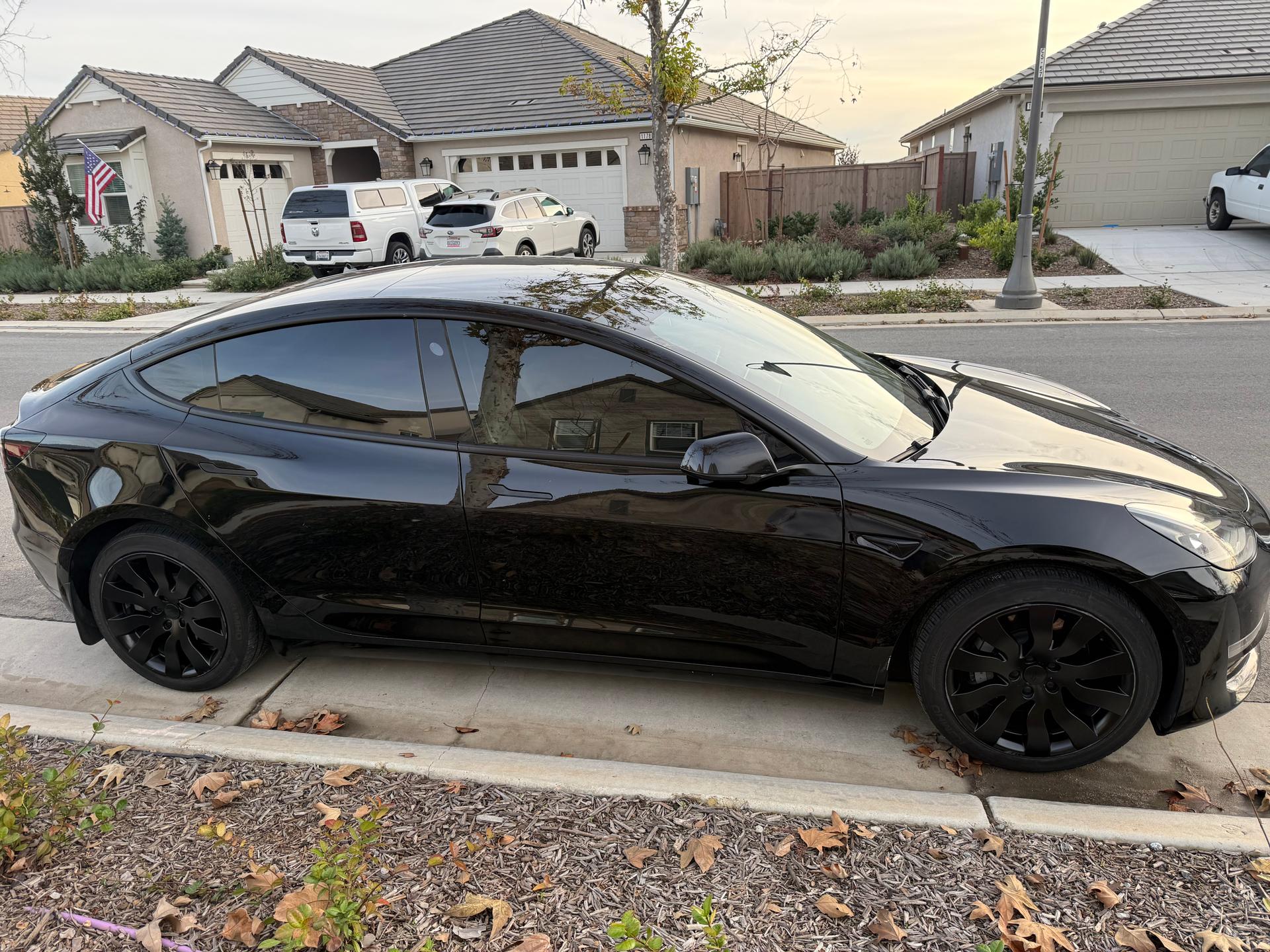 Tesla Model 3 Long Range AWD 5