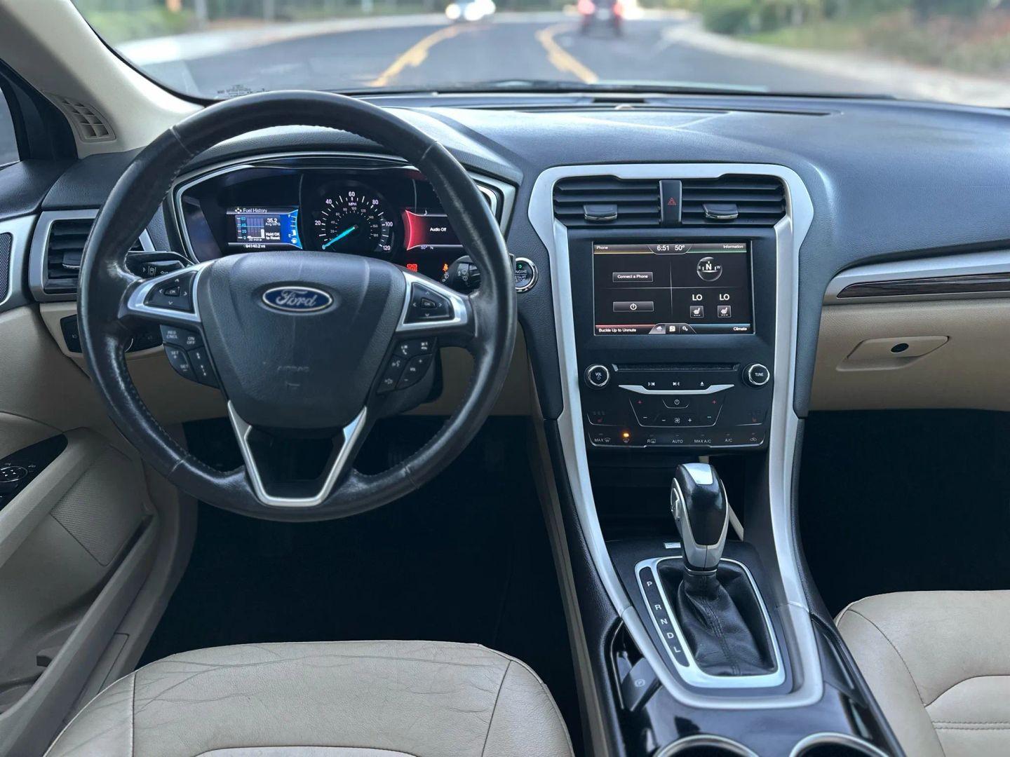 FORD FUSION 11
