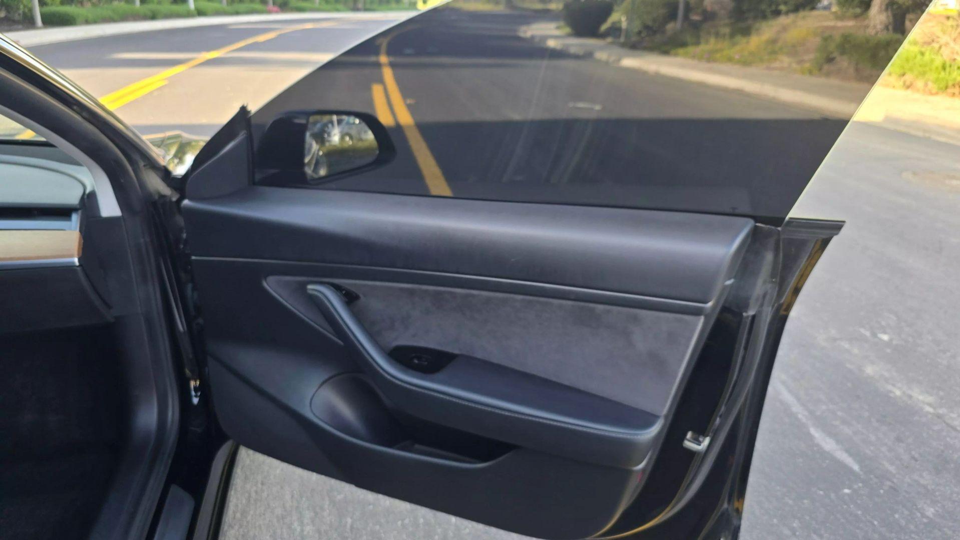 2020 Tesla Model 3 16