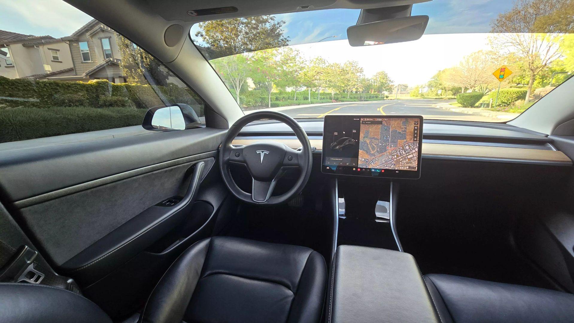 2020 Tesla Model 3 25