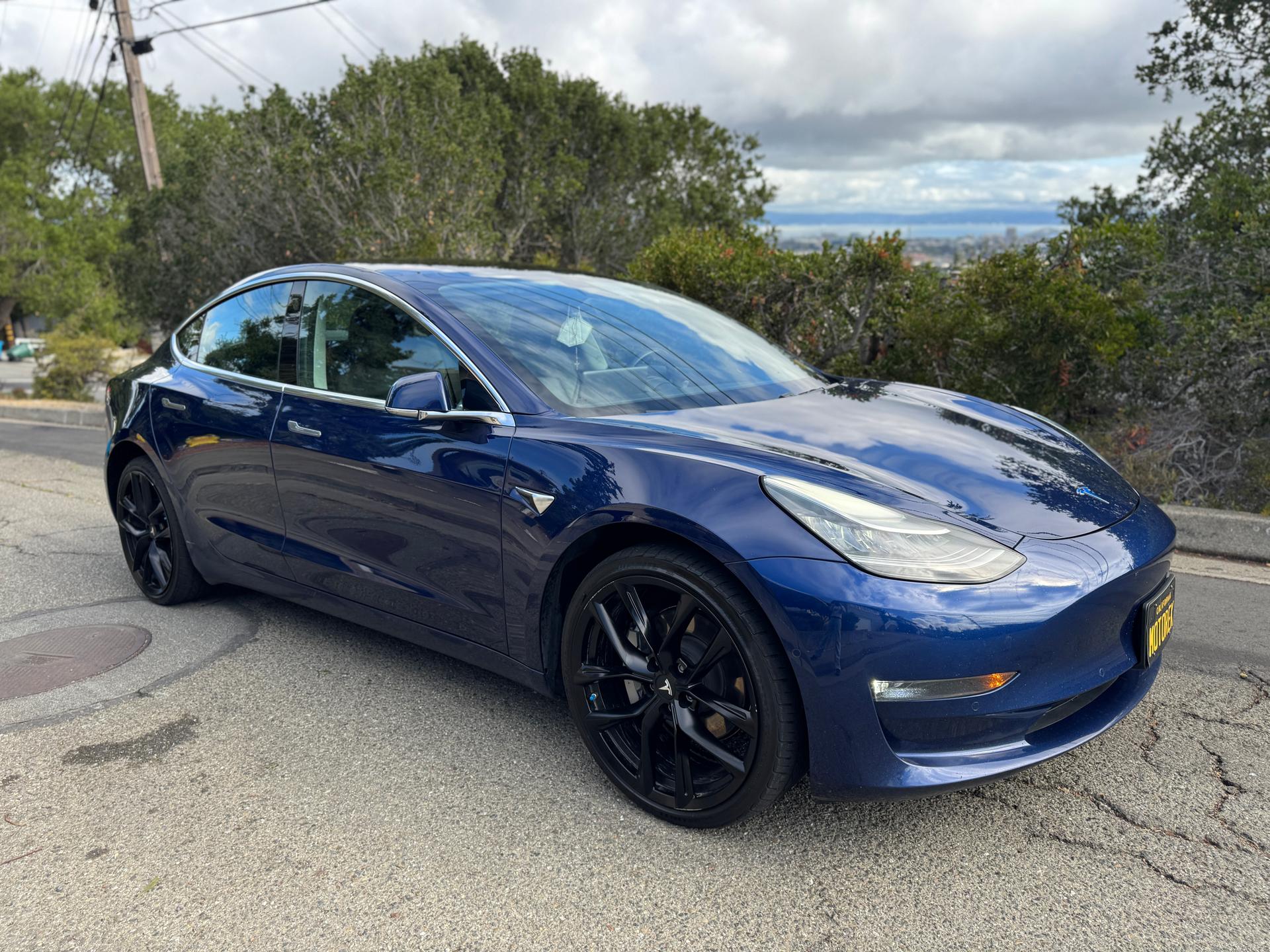 Tesla model 3 - extended range AWD 7